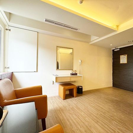 Ai Lai Fashion Hotel Тайчжун Экстерьер фото