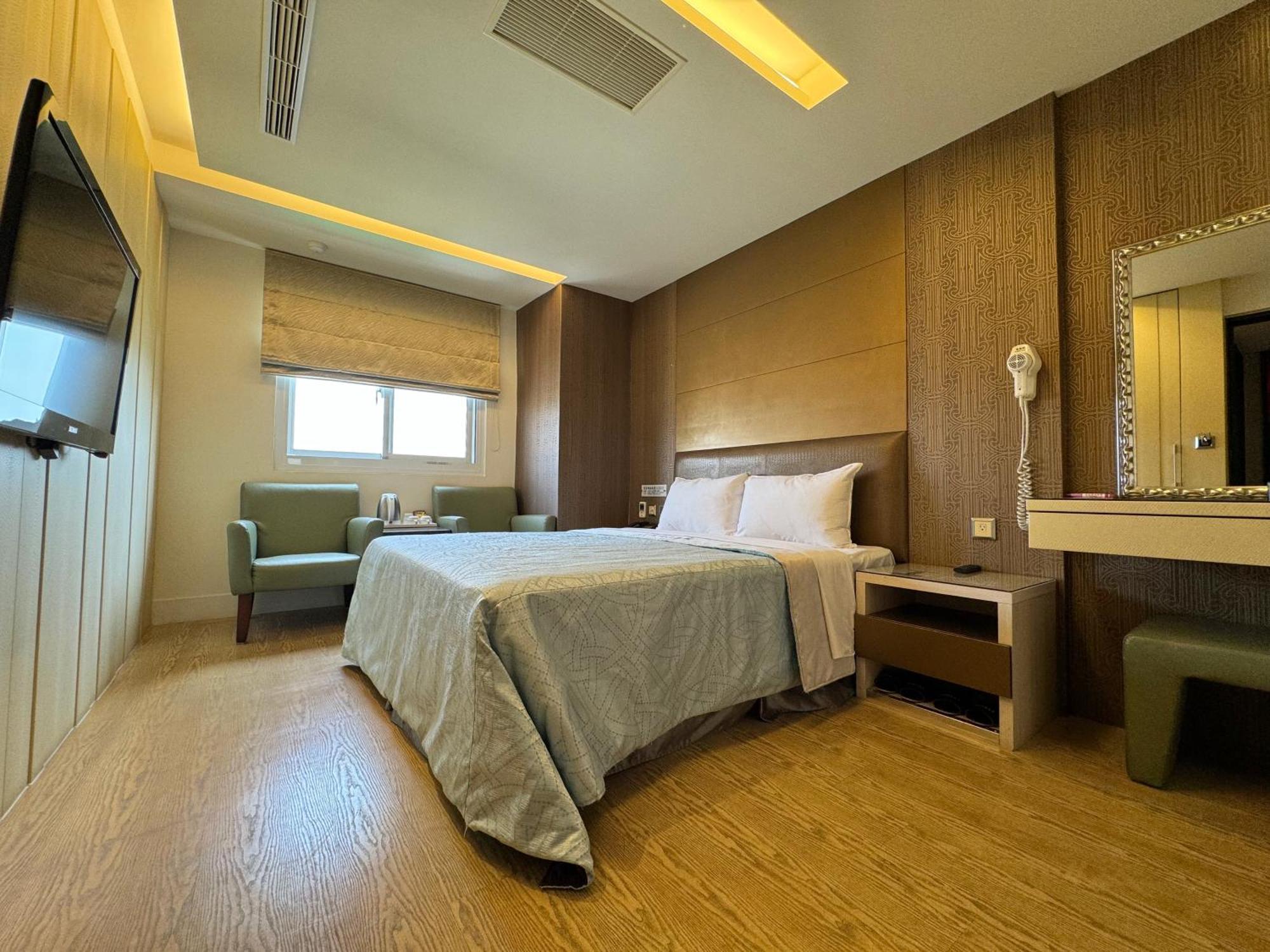 Ai Lai Fashion Hotel Тайчжун Экстерьер фото